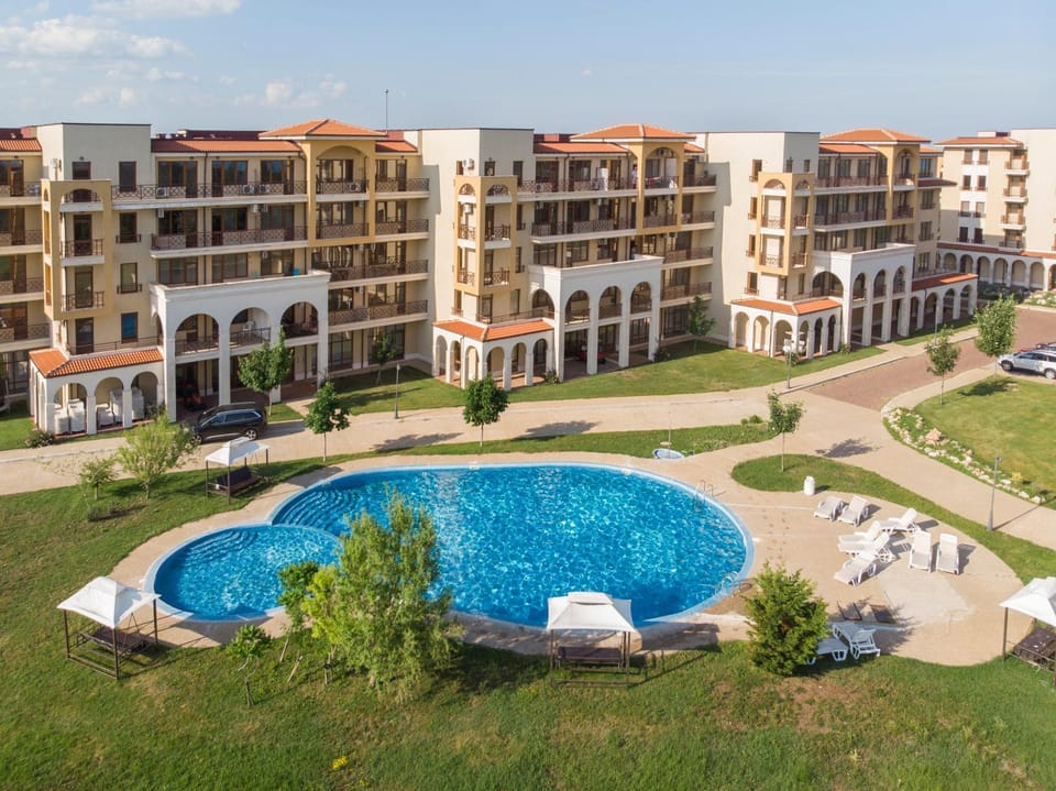 Property building, Pool view, Swimming pool