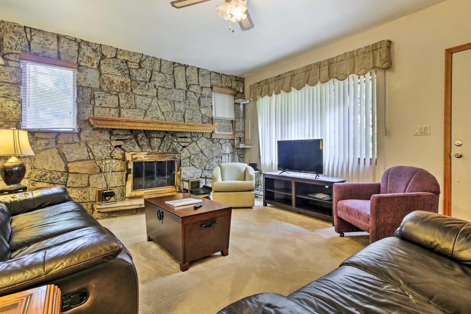 Spacious Apt w/ Yard: 3 Mi to Windham Mountain Apartment in Capital District, NY, USA