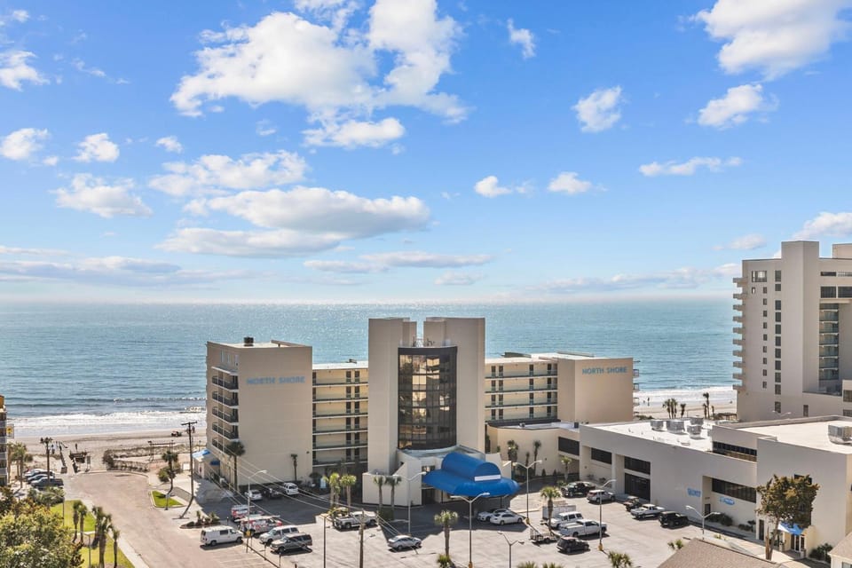 Cottage by the Sea - Renovated Oceanview Condo Apartment in Myrtle Beach