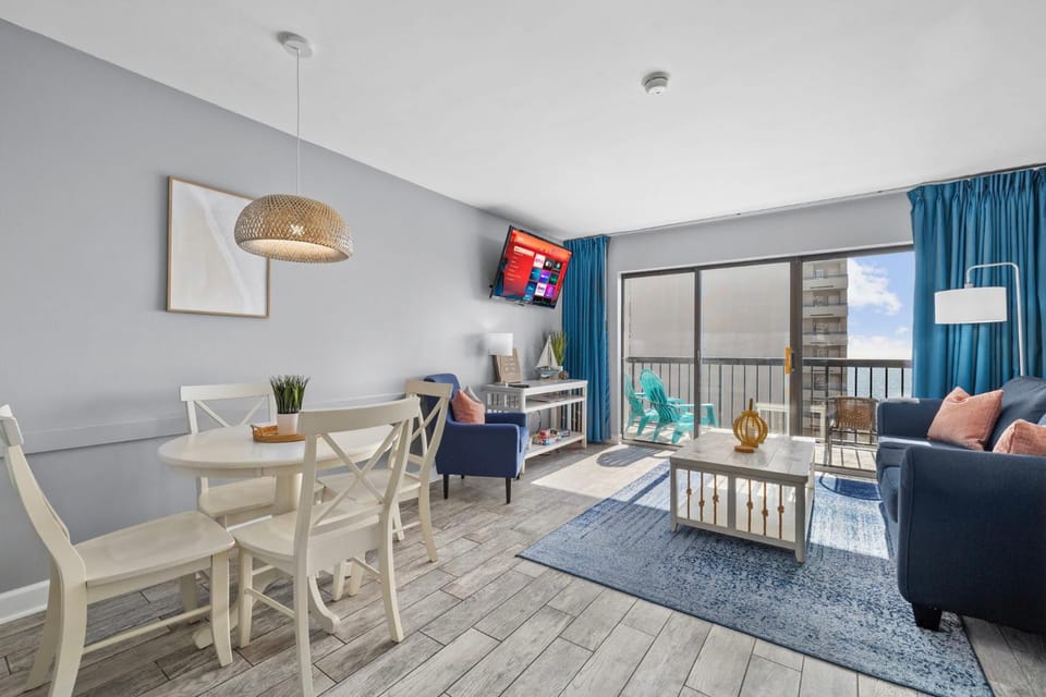 Cottage by the Sea - Renovated Oceanview Condo Apartment in Myrtle Beach