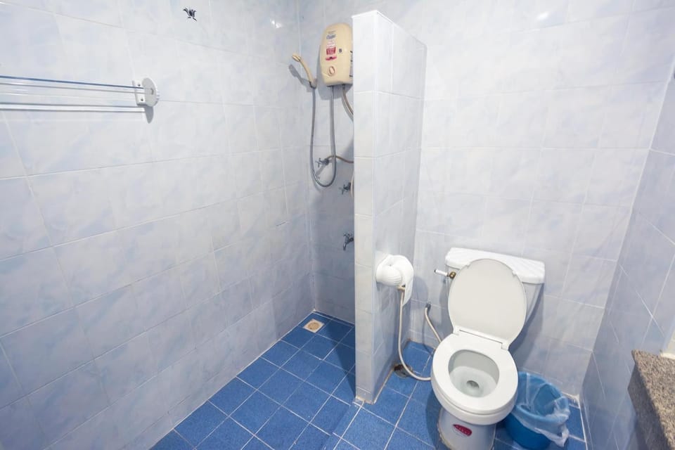 แสนสุขอพาร์ทเมนท์ Hotel in Chon Buri Changwat