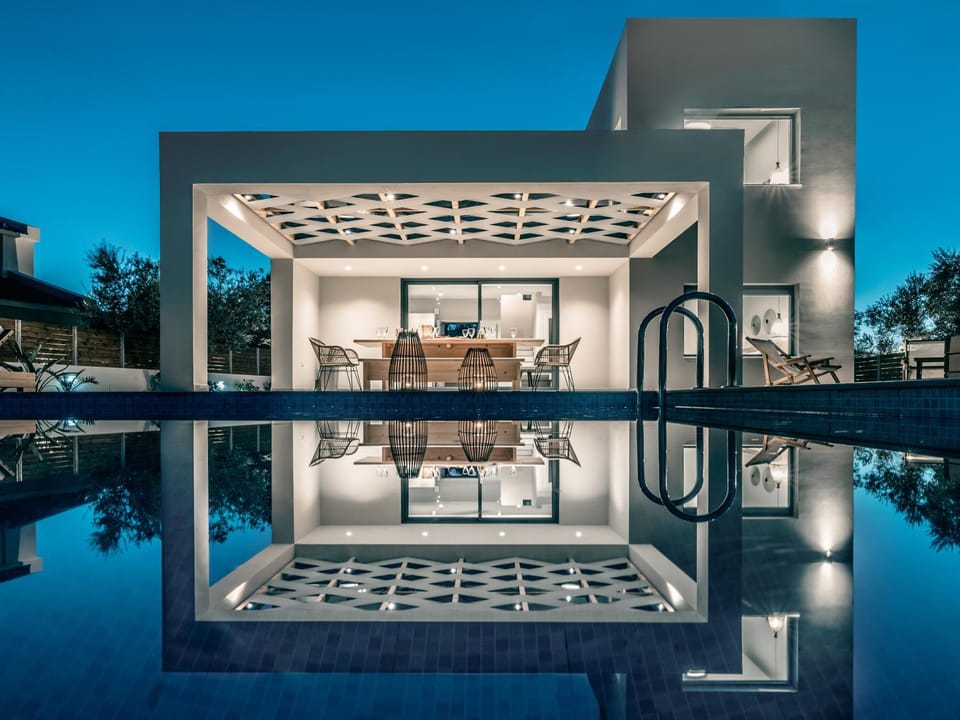 Property building, Swimming pool