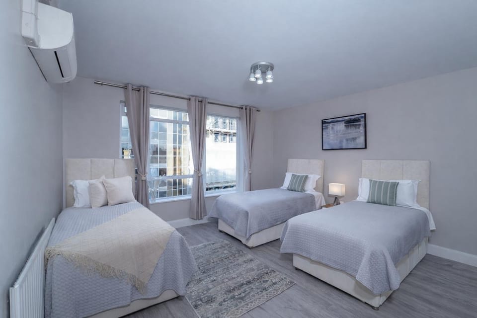 Bed, Bedroom, air conditioner, air conditioner
