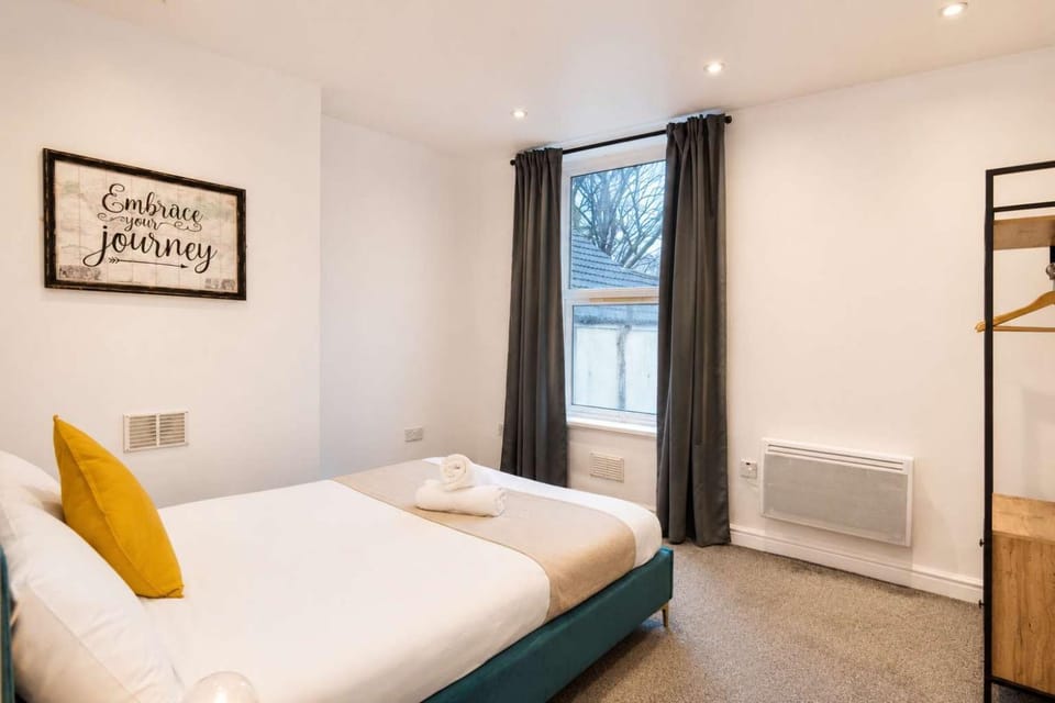 2 Bedroom Apartment Near City Centre, Uni & Parks! Apartment in Cardiff