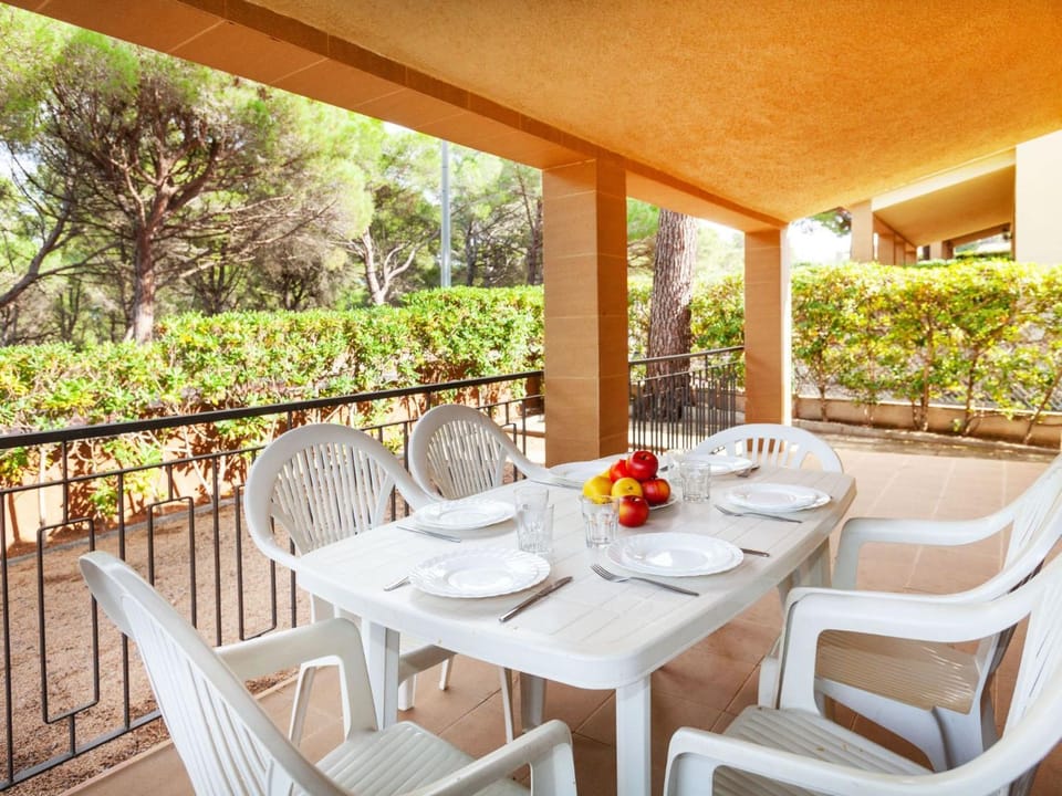 Holiday Home Torre Mora-4 by Interhome House in Baix Empordà
