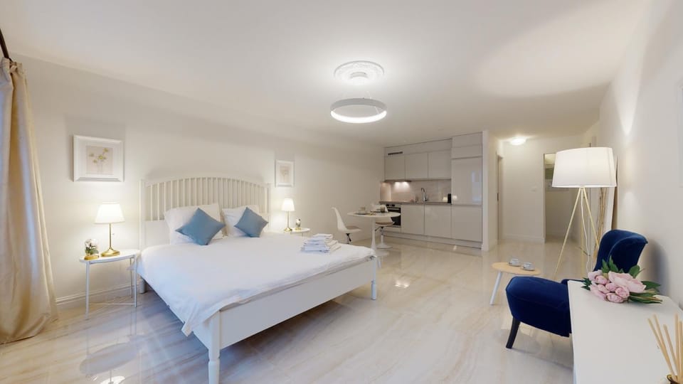 DA-DA Gallery Appart - modern and luxury studio in Boudry Apartment in Neuchâtel, Switzerland