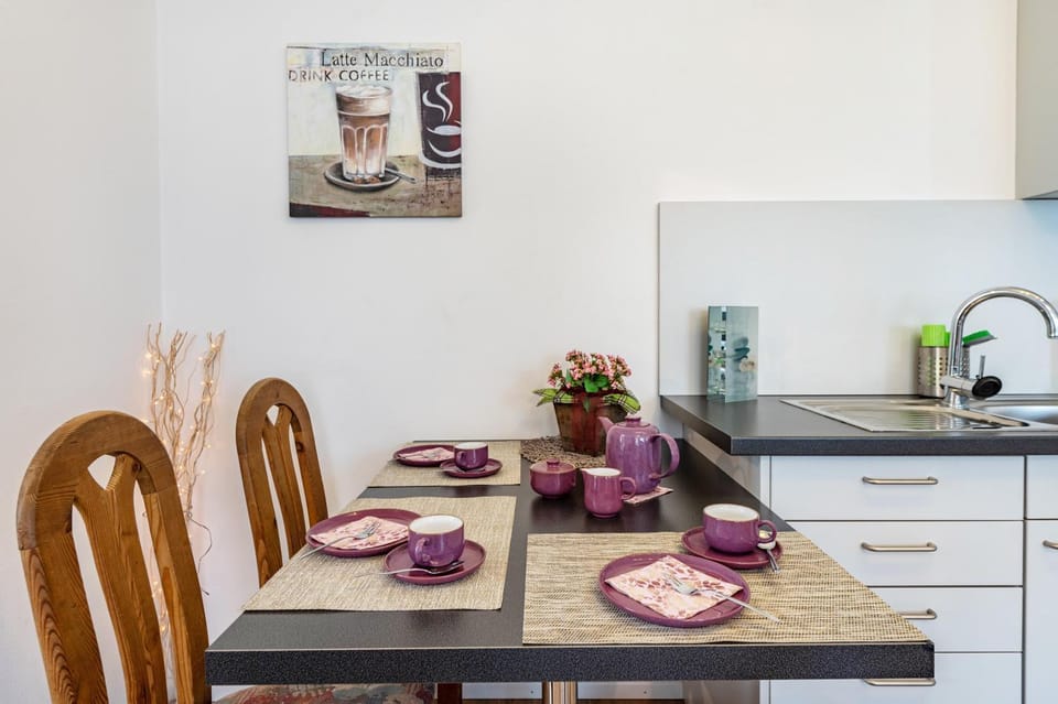 Property building, Kitchen or kitchenette, Living room