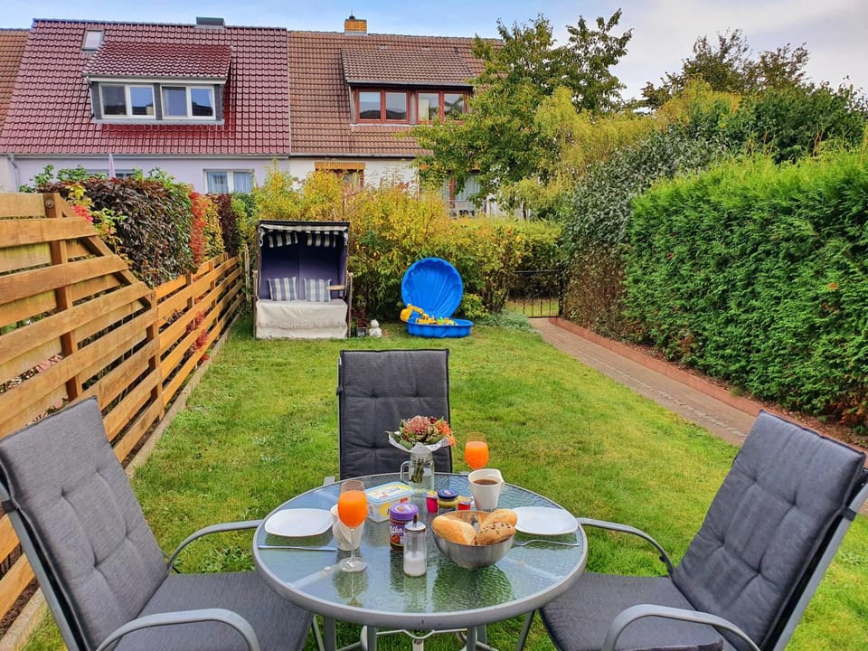 Garden, Garden view