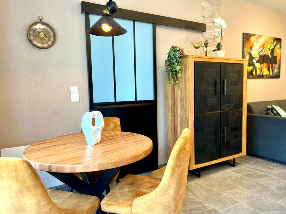 Le Clos Saint Lubin Bed and Breakfast in Île-de-France