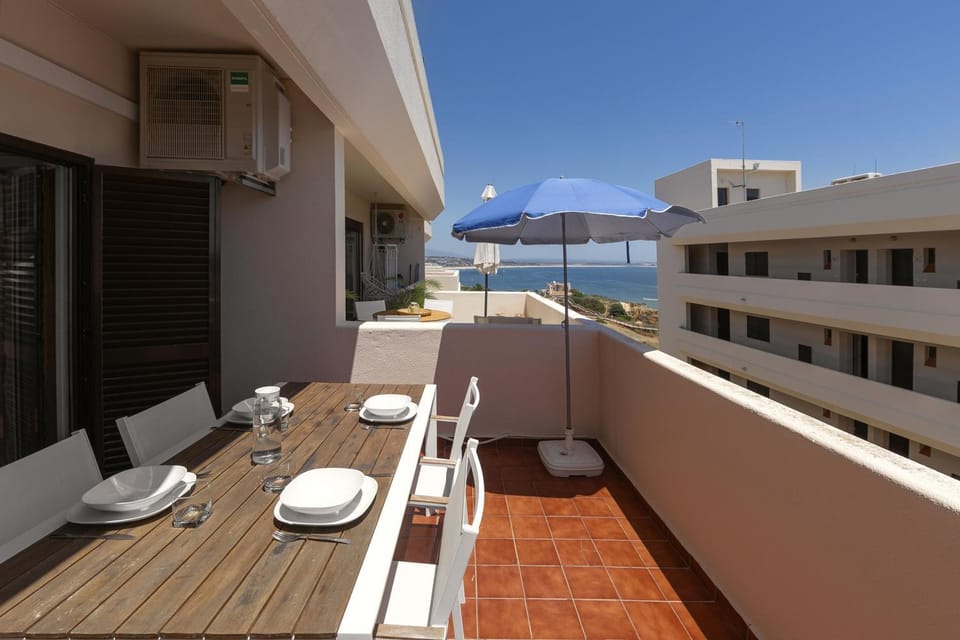 Superb WOW View - Beach 200 Mts - Center 10 min W. Apartment in Lagos