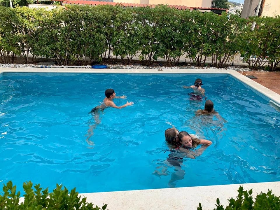 Swimming pool