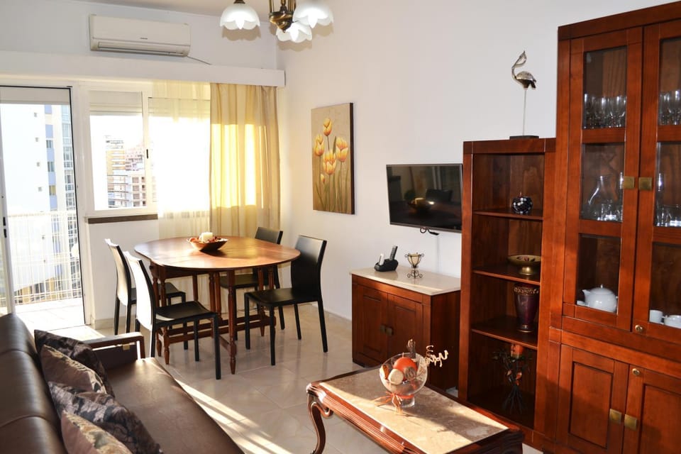Spring, Bed, Day, Summer, TV and multimedia, View (from property/room), Balcony/Terrace, Living room, Other, Photo of the whole room, Decorative detail, Seating area, Dining area, On site, City view, Street view, Area and facilities, young children, older children, group of guests, Family, Quiet street view