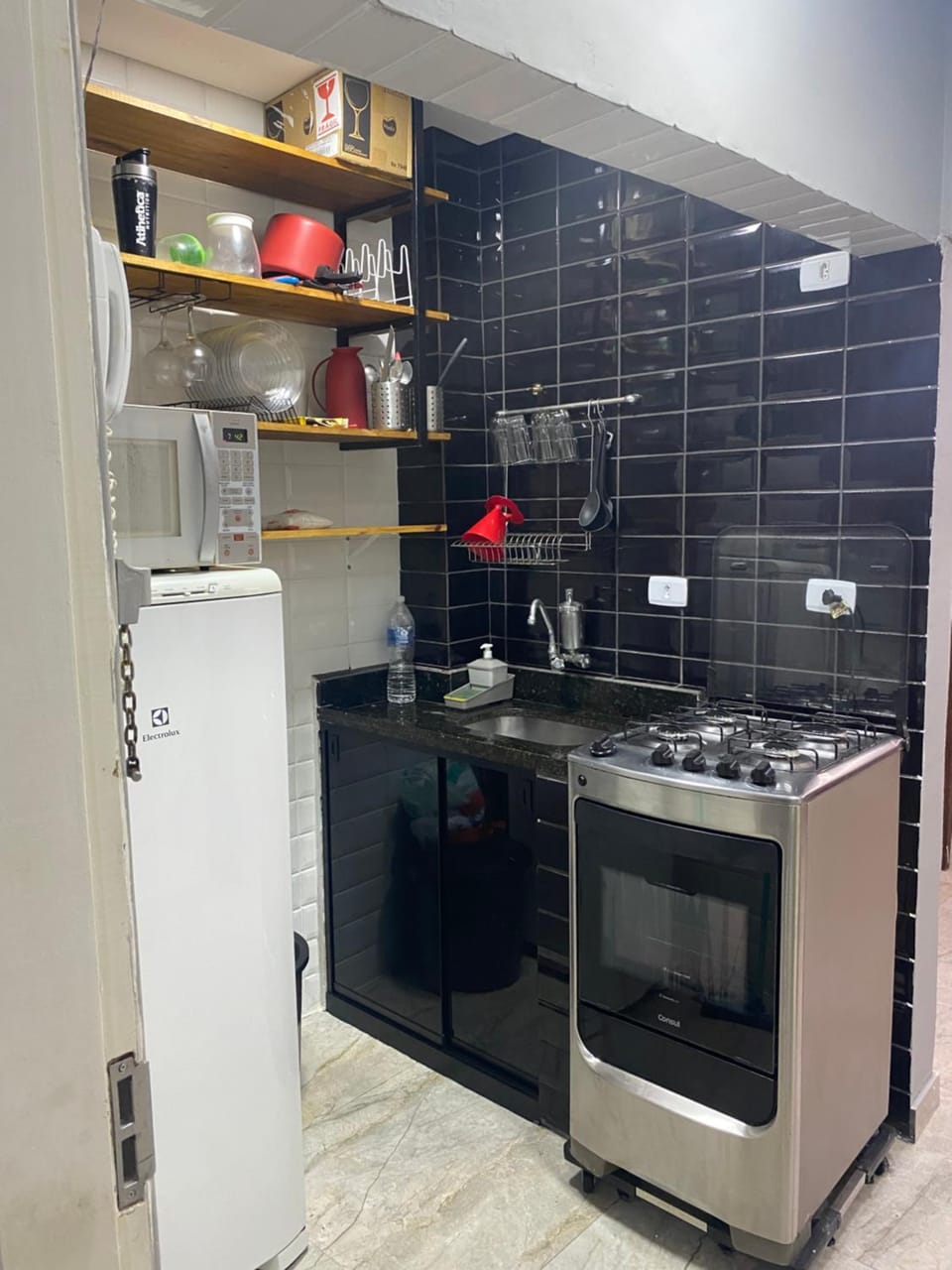Kitchen or kitchenette, minibar, pet friendly, stove