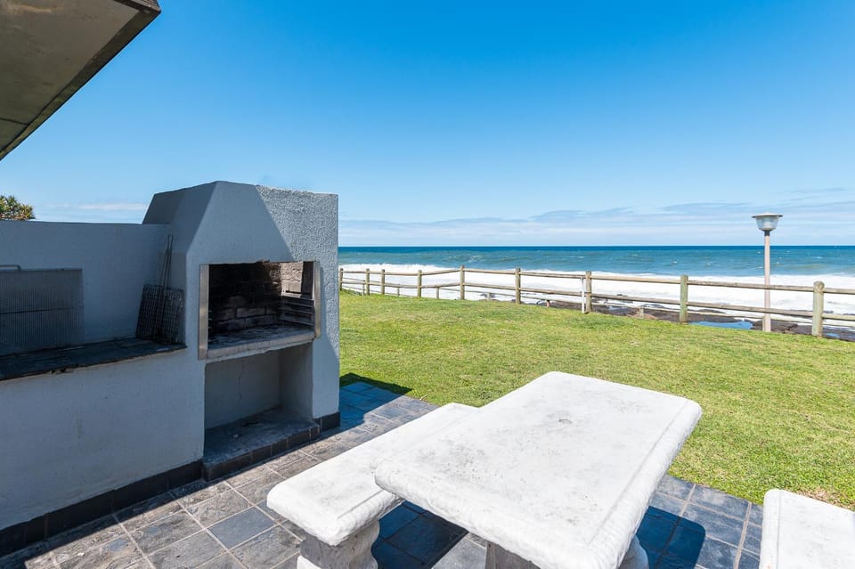 BBQ facilities, Beach