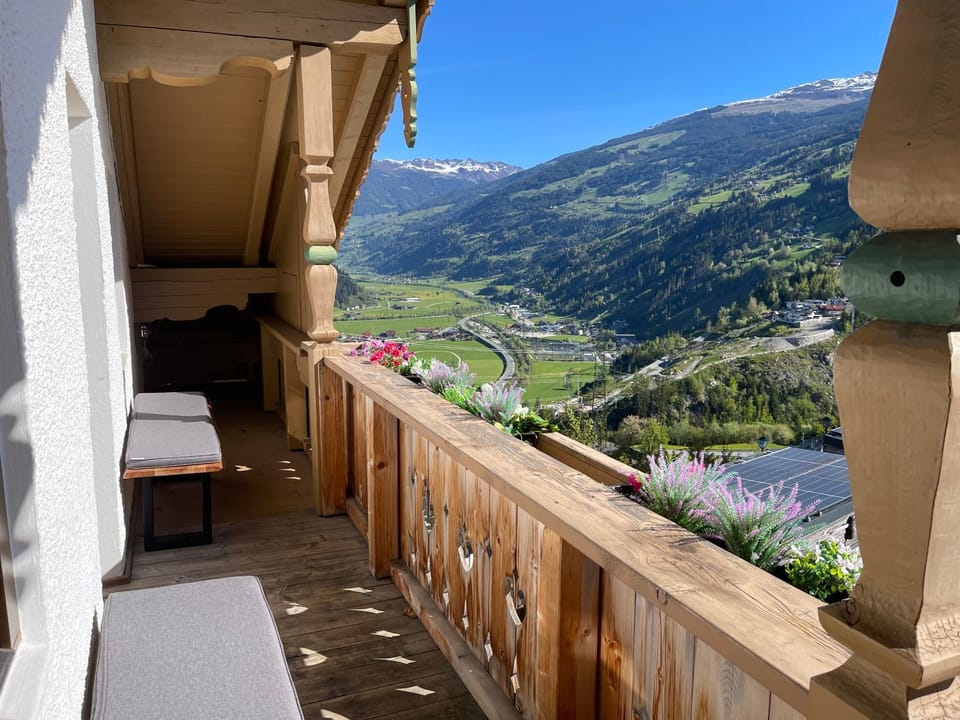 Spring, Natural landscape, View (from property/room), Balcony/Terrace, Mountain view