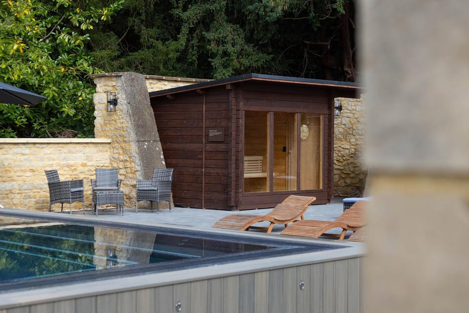 Property building, Pool view, sunbed
