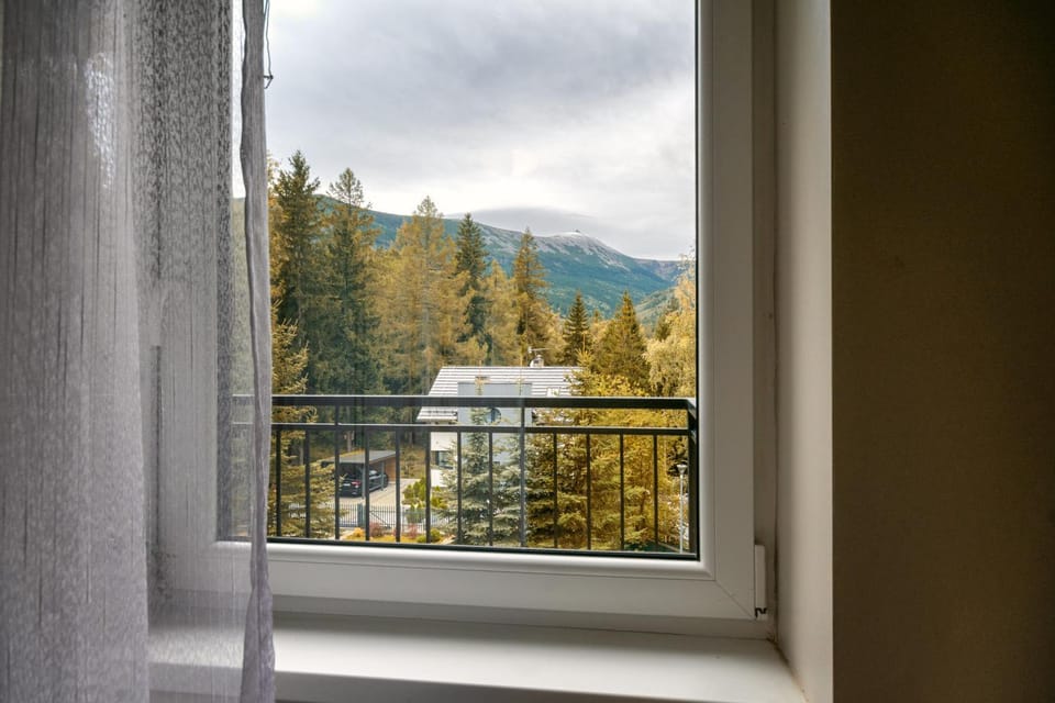 Day, Natural landscape, View (from property/room), Balcony/Terrace, Mountain view