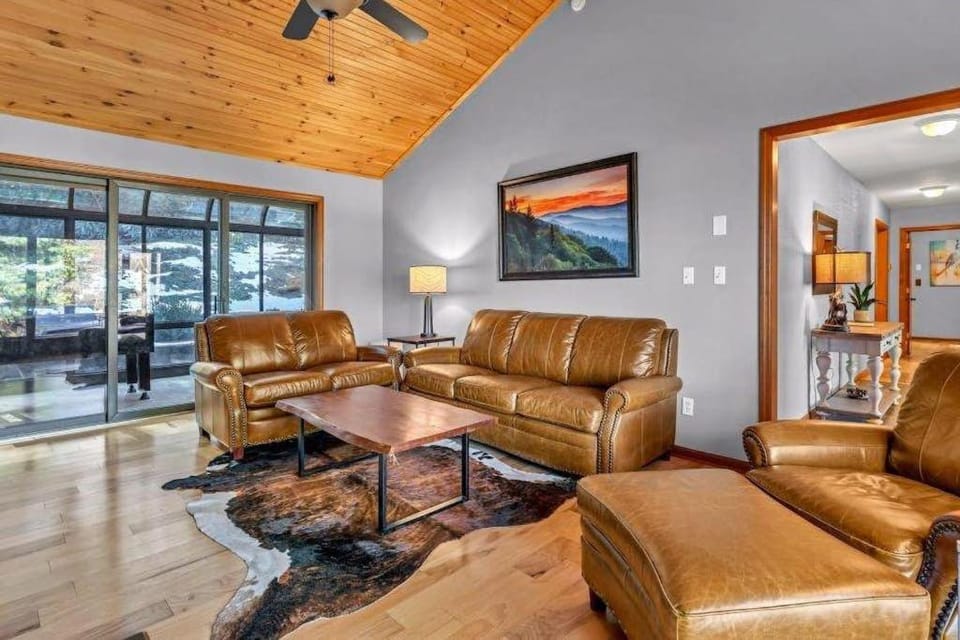 Mossy Creek Haus House in Sugar Mountain