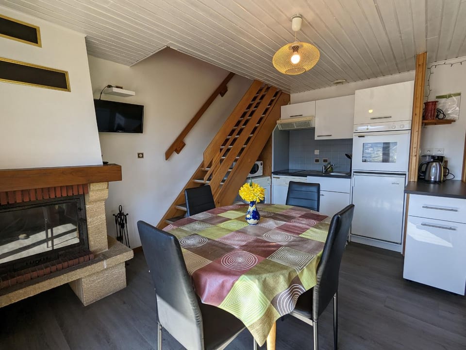 Chalet convivial à Gérardmer avec cheminée, proche du lac et des pistes, idéal famille et rando - FR-1-589-95 House in Gérardmer