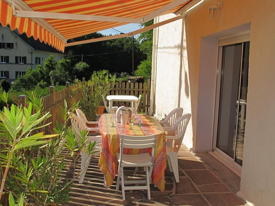 Gîte Alsace proche forêts, randonnée, stations de ski, 2 salons, terrasse sud, cheminée, animaux acceptés - FR-1-589-200 House in Vosges
