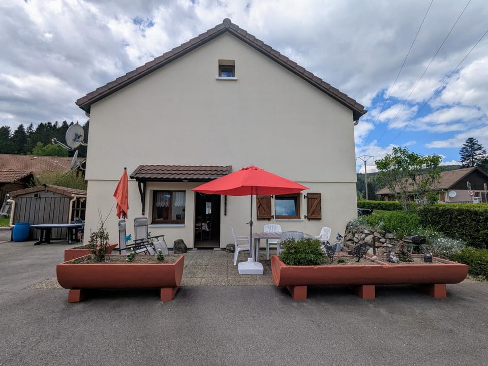 Gîte convivial à Xonrupt-Longemer, près du lac et des activités sportives, avec wifi et terrasse - FR-1-589-204 Apartment in Xonrupt-Longemer