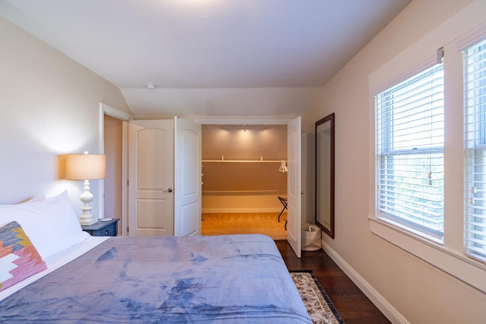Bed, wardrobe