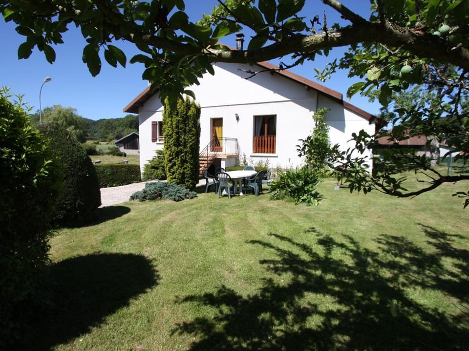 Gîte familial avec jardin, cheminée et parking à Jussarupt, près de Gérardmer - FR-1-589-320 House in Vosges
