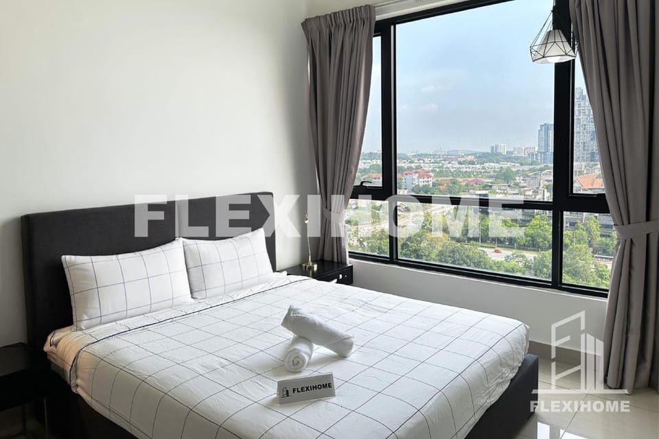 Bed, View (from property/room), Bedroom
