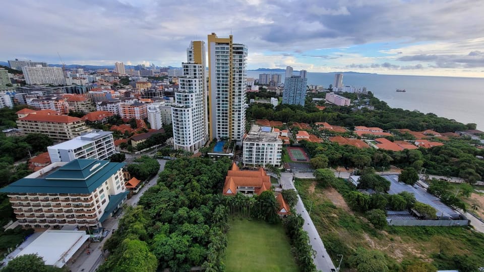 Andromeda Seaview Condo Near Beach Apartment in Pattaya City