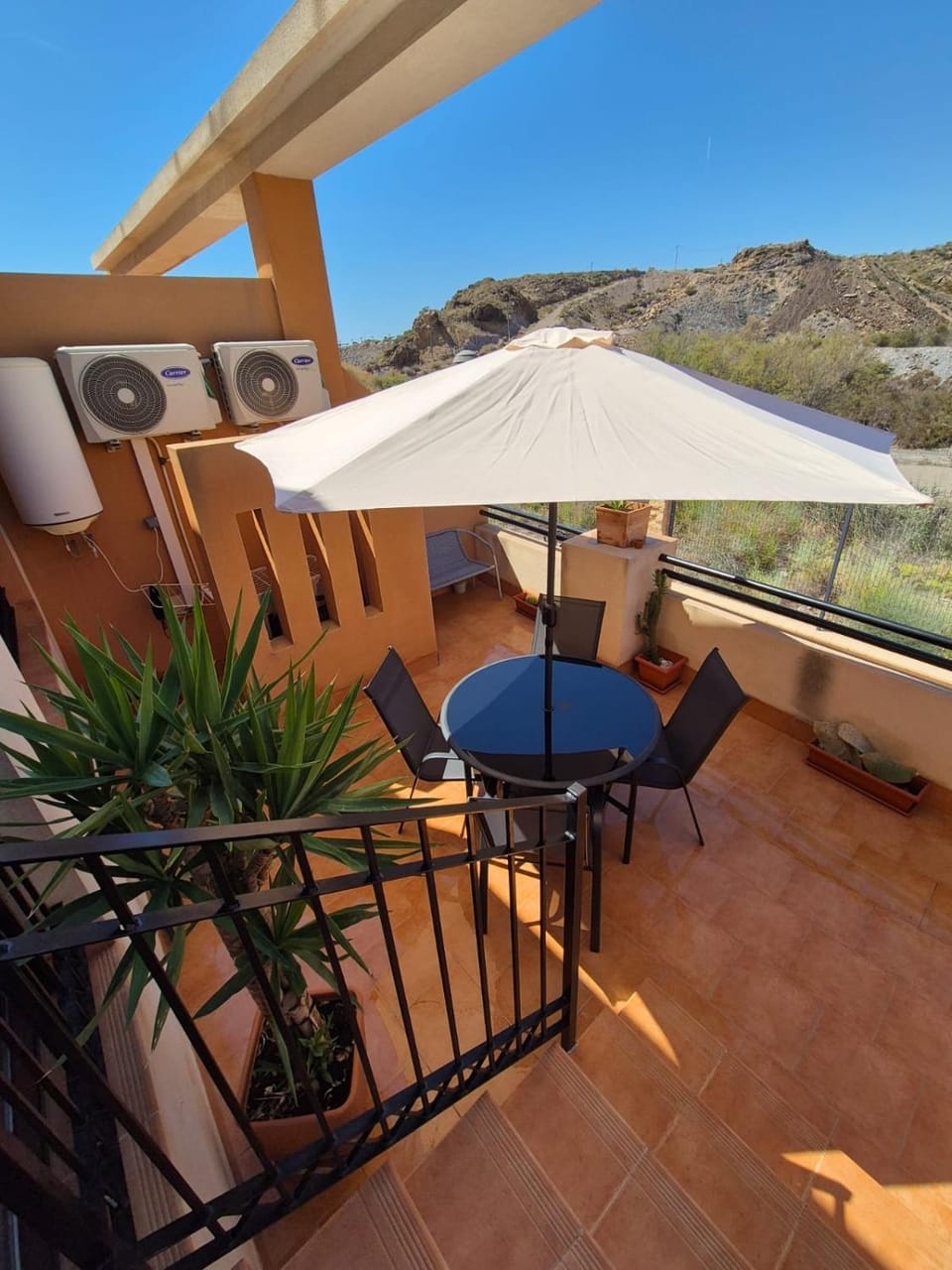 Patio, Day, Natural landscape, View (from property/room), Balcony/Terrace, Seating area, Dining area, Mountain view