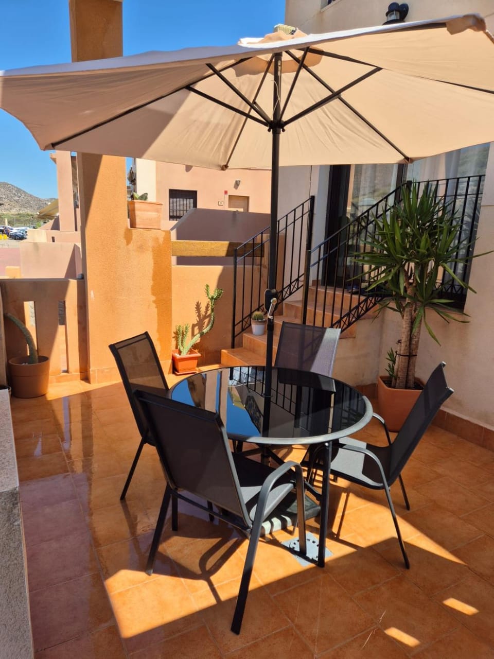 Property building, Patio, Day, View (from property/room), Balcony/Terrace, Seating area, Dining area