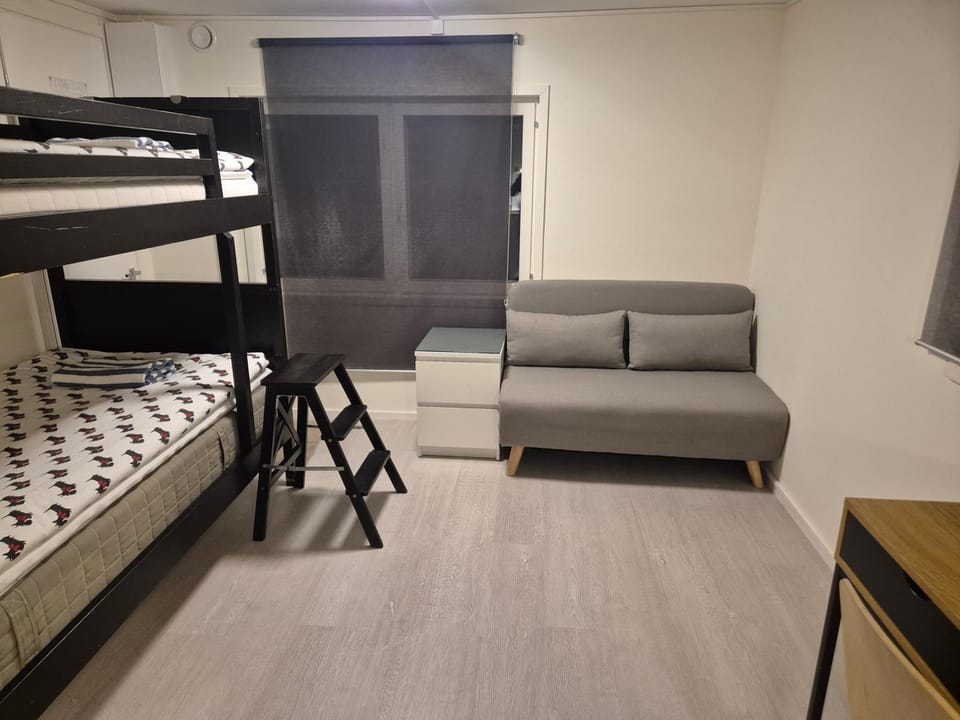 Bed, Living room, Seating area
