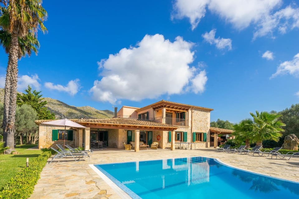Villa Les Oliveres Antonia By SunVillas Mallorca Villa in Serra de Tramuntana