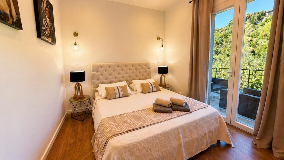 HOME SWEET HOME 2 pièces 42 m2 Chambre, salon, cuisine, grande terrasse, parking proche centre ville et mer - One-Bedroom Apartment Apartment in Bastia