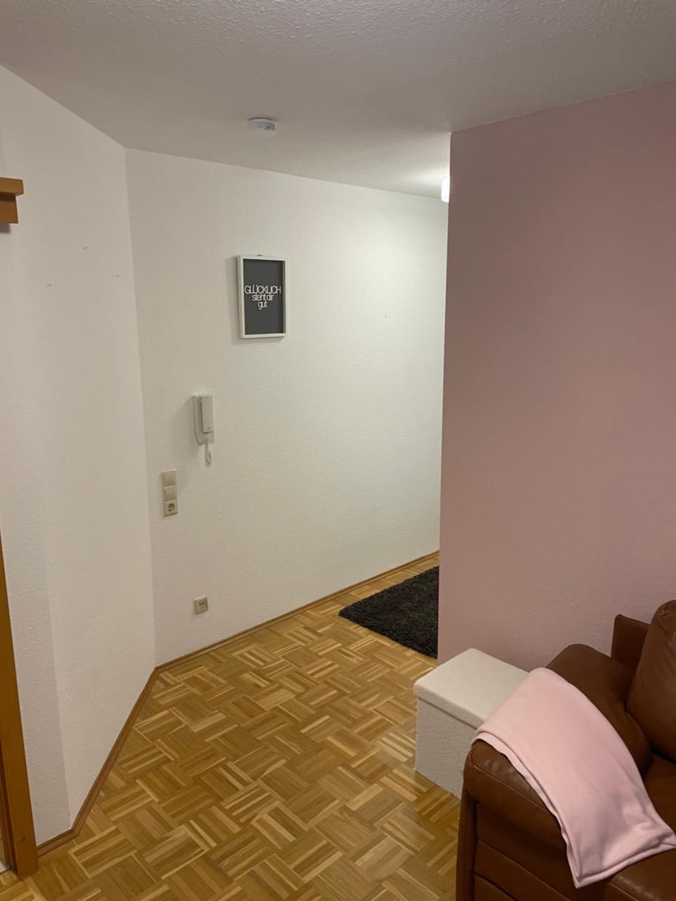 Living room, Photo of the whole room