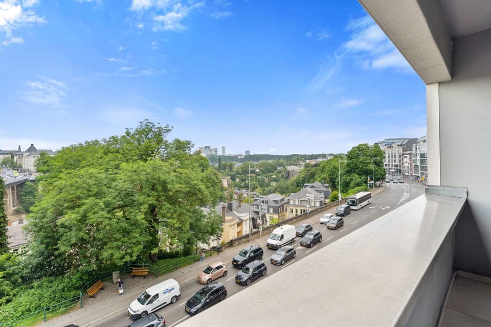 Property building, Day, Neighbourhood, City view, Street view, Location