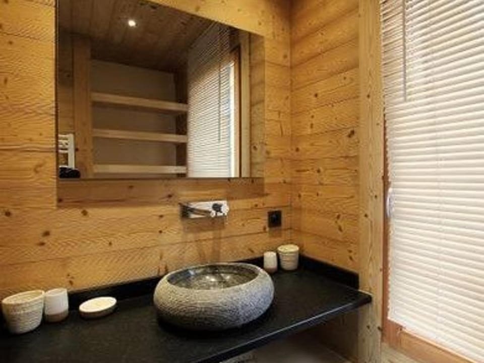 Luxe et détente : Lodge avec SPA privatif et accès piscine, golf, et aire de jeux. - FR-1-582-39 House in Provence