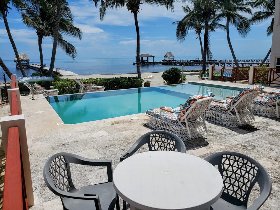 Pool view, Swimming pool