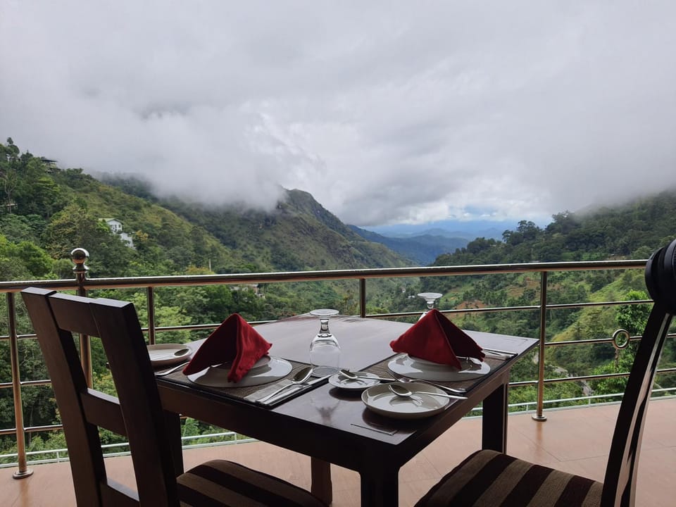Restaurant/places to eat, Mountain view