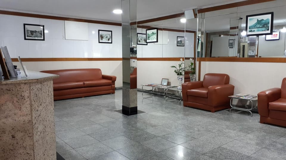 Communal lounge/ TV room, Lobby or reception