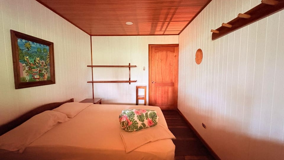 Spanish by the River - Turrialba Hostel in Cartago Province, Costa Rica