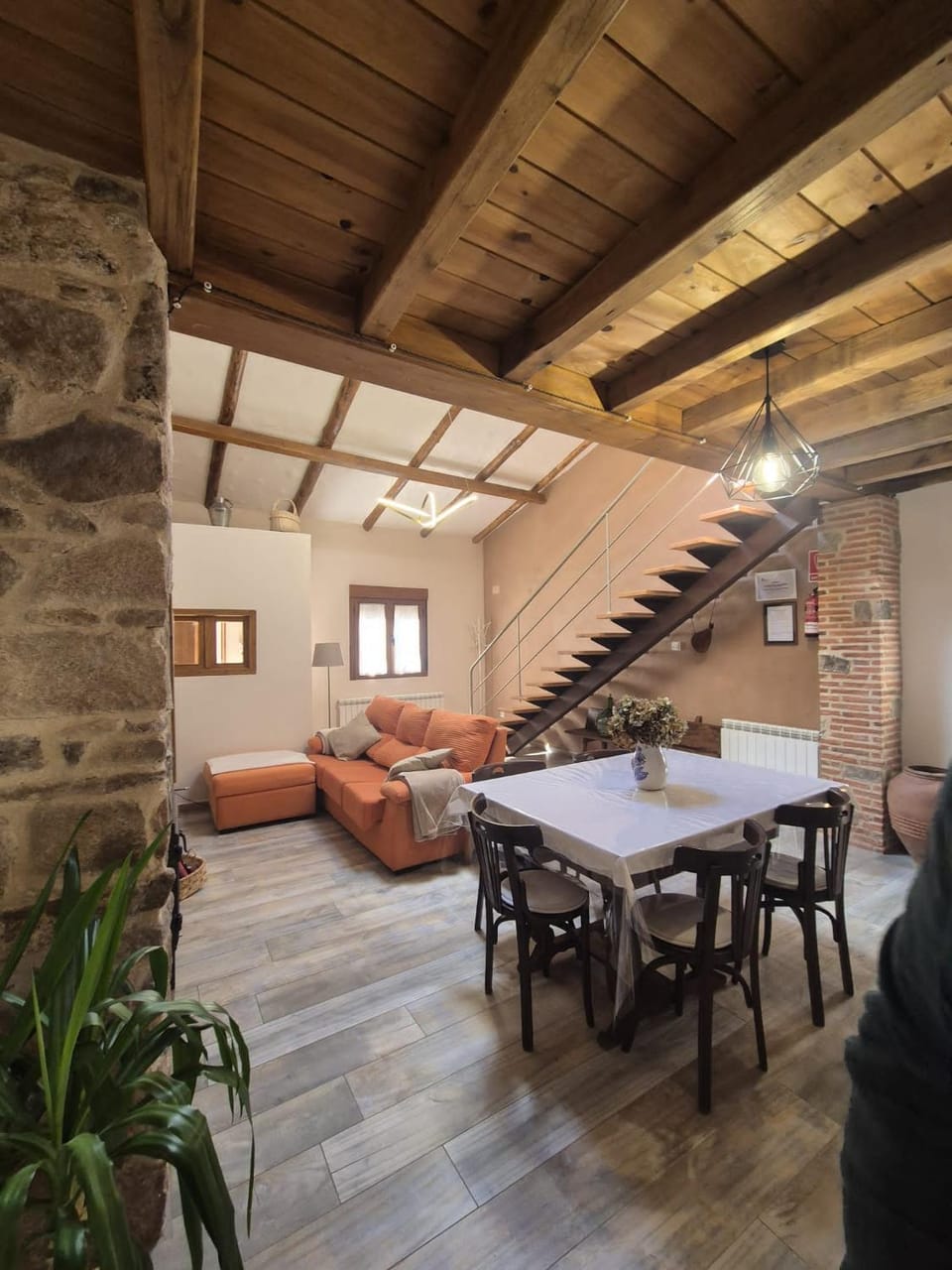 Communal lounge/ TV room
