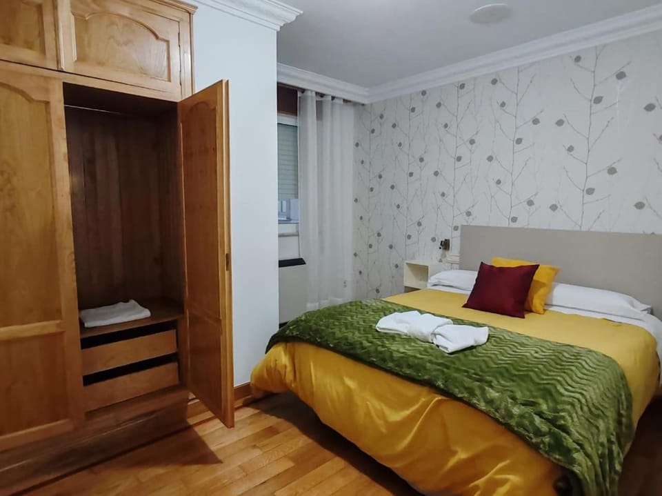 Bed, Photo of the whole room, Bedroom, towels, wardrobe