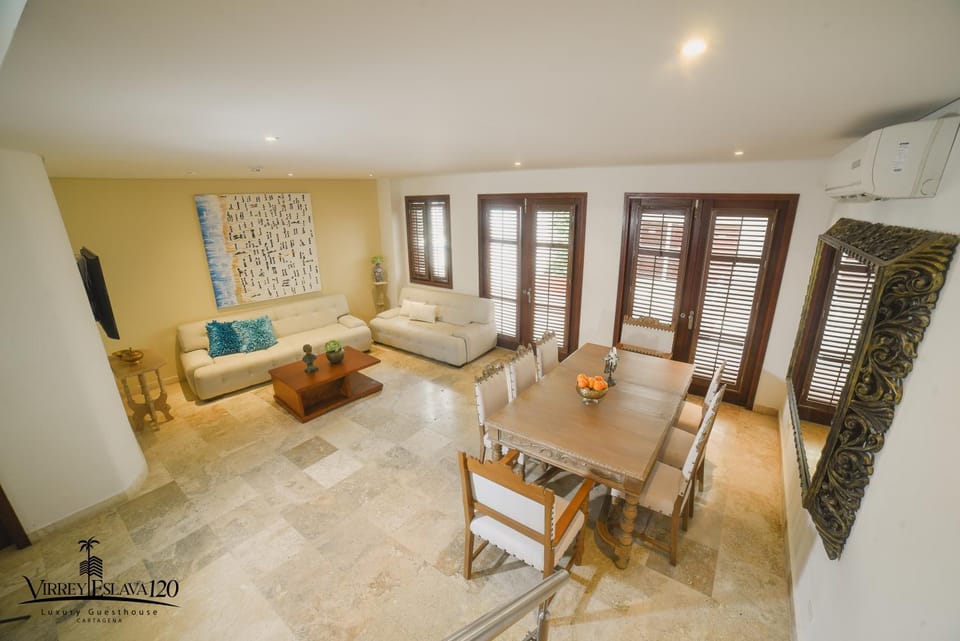 Living room, Dining area