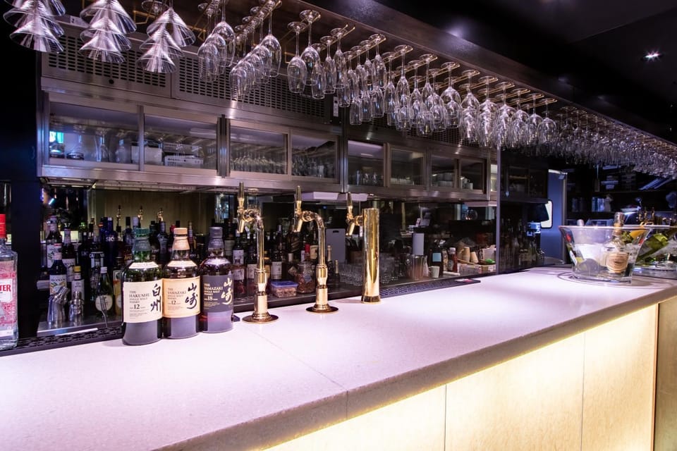 Lounge or bar, Alcoholic drinks