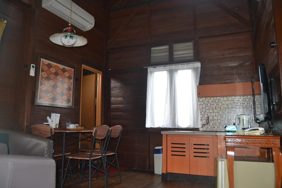 Bathroom, Living room