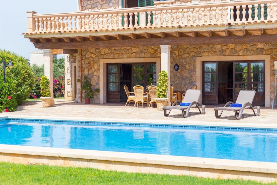 Swimming pool, Swimming pool