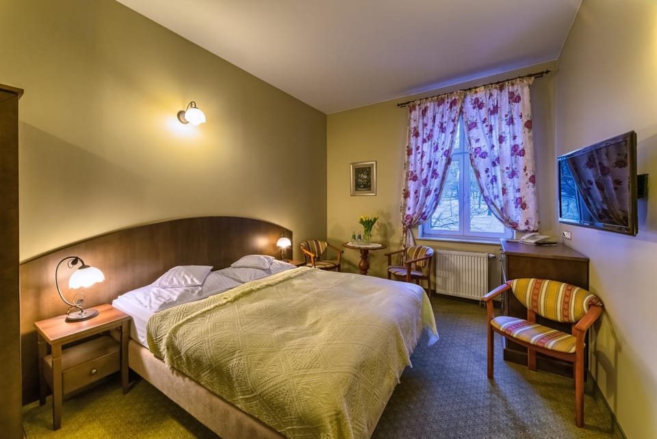Bed, Photo of the whole room