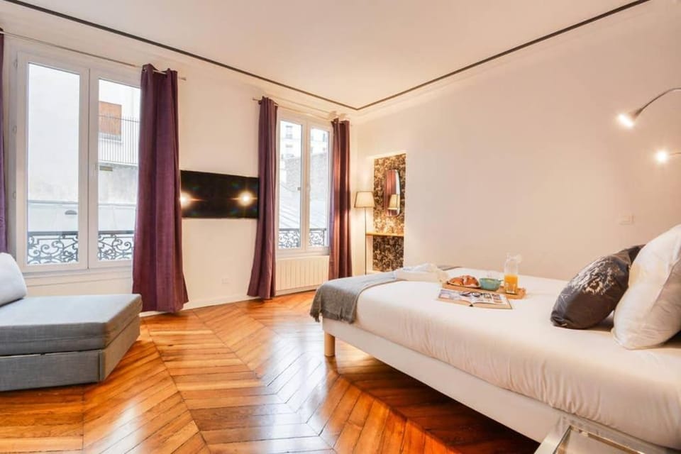Canal st-martin/Duplex 6/8pers/Equipped/République Apartment in Paris