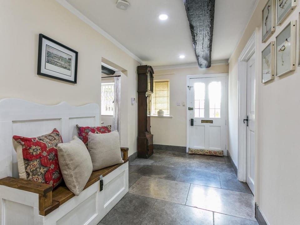 Bed, Living room, Other, Photo of the whole room, Seating area, Bedroom